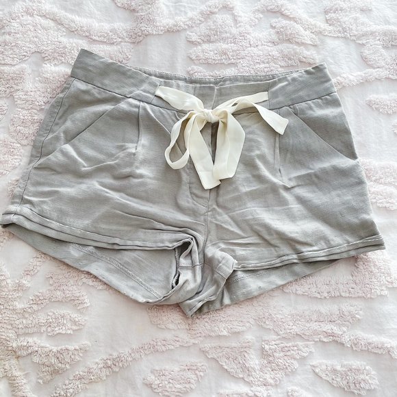 Wilfred Allegra Shorts - Picture 2 of 2